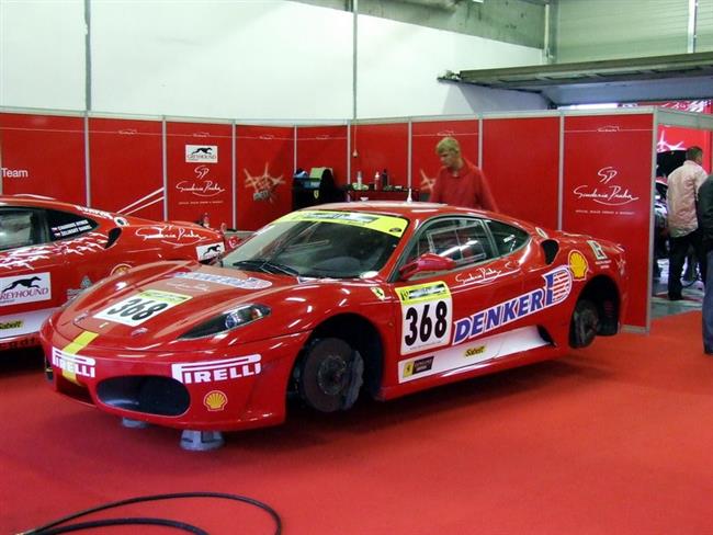 Ferrari Racing Days Brno 2009 odstartoval. Ptek objektivem Jardy Mareka