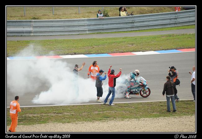 Moto GP2 2010: Hodn dramatick vod zvodu VC panlska. DEVT jezdc na zemi