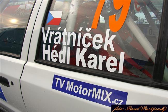 Partnersk posdky MOTORMIXU na Vykovskm rallysprintu zachycen Pavlem Pustjovskm