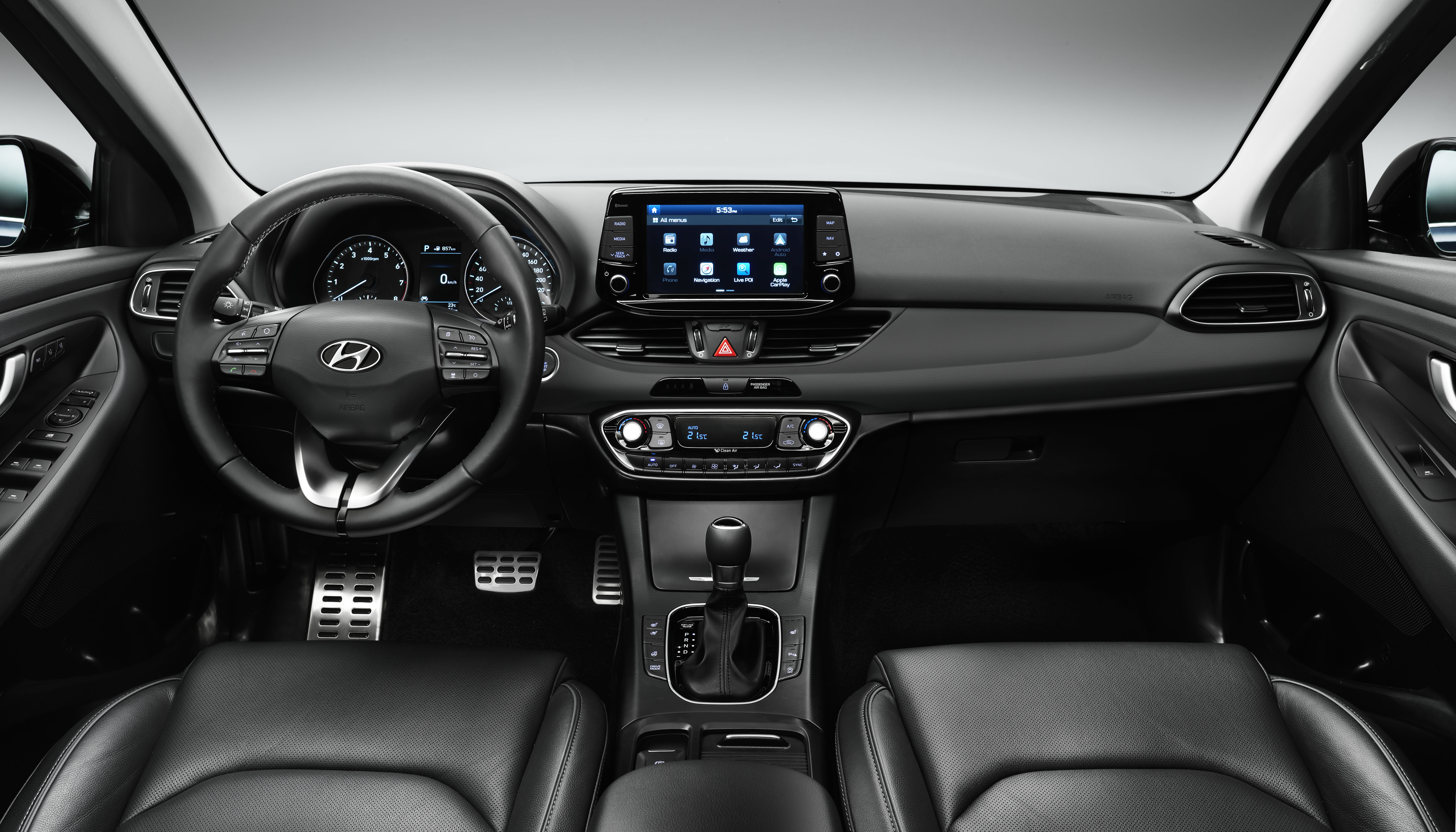 hyundai-i30-new-generation-interior-2-black.jpg