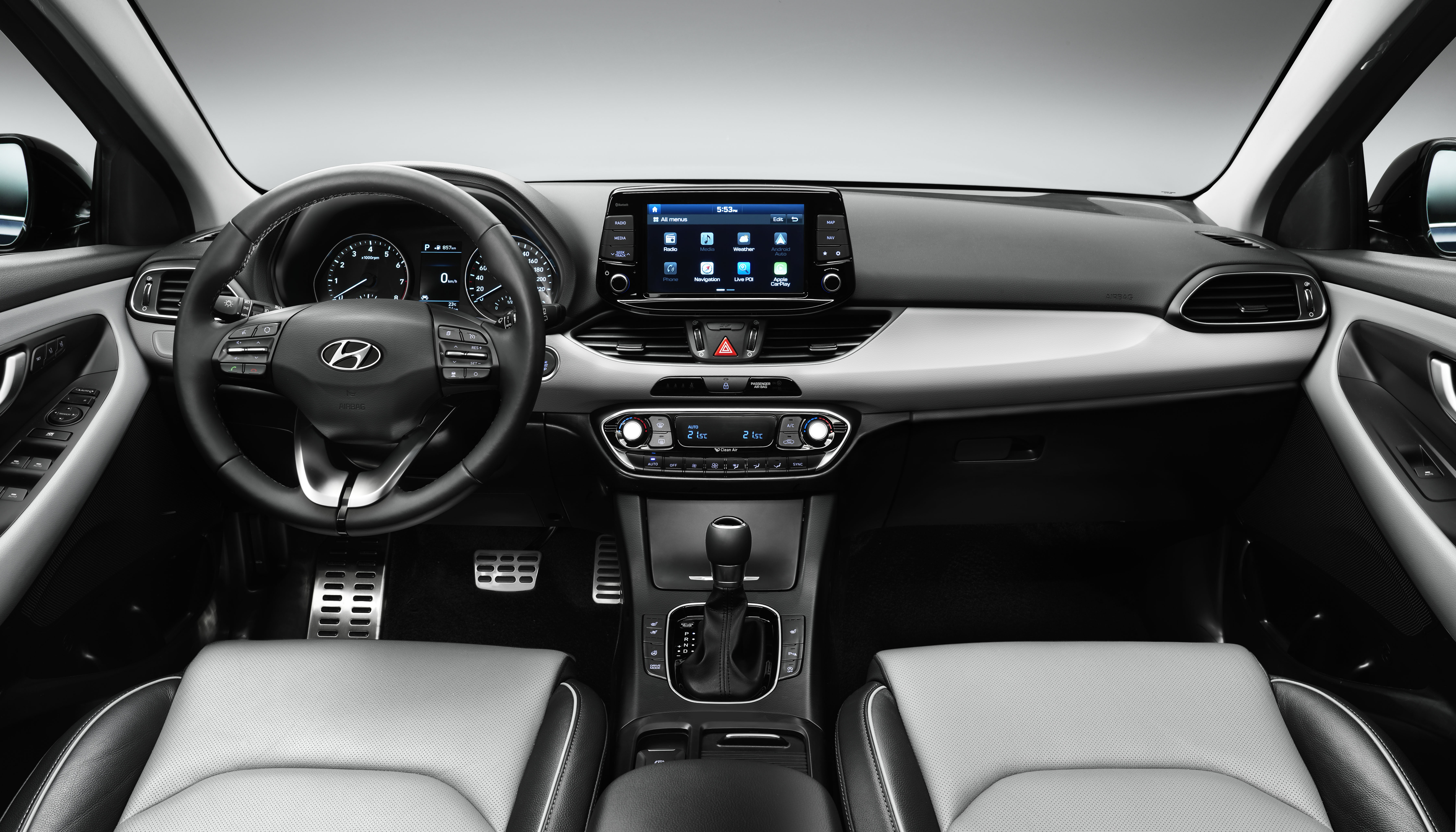 hyundai-i30-new-generation-interior-bicolor.jpg