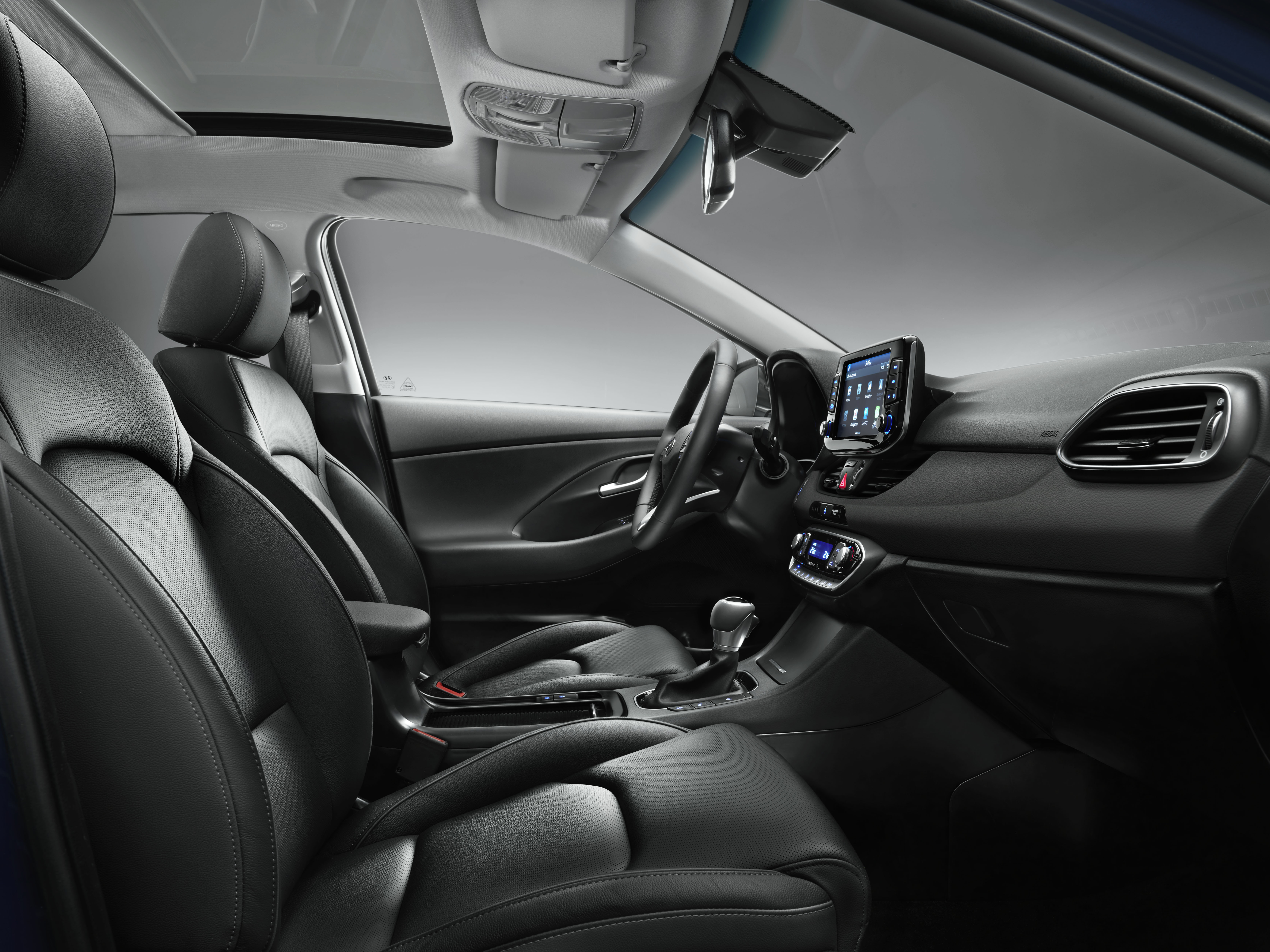 hyundai-i30-new-generation-interior-black.jpg