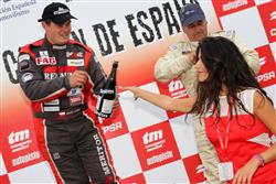 Jarama míchá kartami