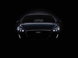Hyundai představil první fotky nové generace modelu i30