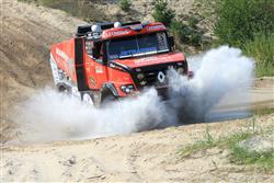 Shořelý Sherpa vstal z popela a pojede Dakar