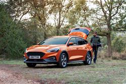 Nový crossover Ford Focus Active spojuje všestrannost SUV s vynikajícími jízdními vlastnostmi Focusu