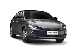 Hyundai představil na autosalonu v Kantonu sedan Lafesta EV