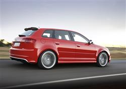 Mimořádná dynamika v kompaktním balení: Audi RS 3 Sportback