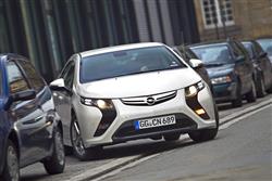 Opel Ampera: Elektromobil bez limitovanho dojezdu a pro kadodenn provoz