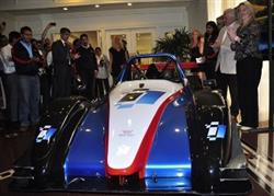 Radical Sportscars uvedl na frankfurtském autosalonu přelomový model SR3 SL pro silniční provoz