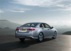 V Ženevě představí Honda inovovaný model Accord v provedeních sedan a Tourer