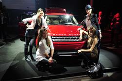 Nejmladší z britských šlechticů, Range Rover Evoque, se veřejně poprvé ukázal v Praze
