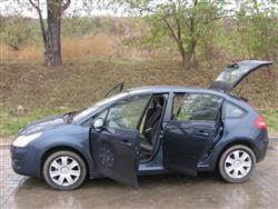 Test  vozu Citroen C4 v pěti dveřovém provedení SX Pack 1,6 VTI