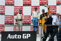 Jan Charouz se v Auto GP 2010 ve Spa premiérově probil až na stupně vítězů !! Bronz.