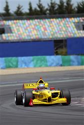 Nejlepšího výsledku sezony dosáhl Jan Charouz v Auto GP ve francouzském Magny Cours: stříbro