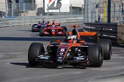 Jana Charouze čeká poslední závod  sezóny WSR 2010 nedaleko Barcelony