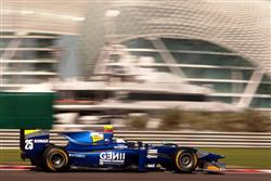 Na okruhu Yas Marina Circuit se velkého finále série GP2 zúčastnil také Jan Charouz