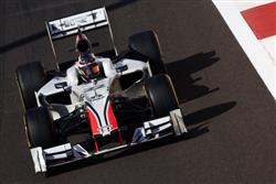 Jan Charouz absolvoval na okruhu Yas Marina první ostrý test ve Formuli 1 v týmu HRT