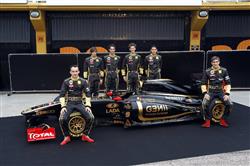 Oficiálně: Jan Charouz rezervním a testovacím jezdcem týmu Lotus Renault GP !!