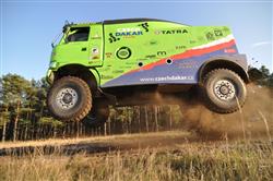 Testy Spáčila  s novou Tatrou na Dakar 2010 : Závodní kamióny létají nízko, asi bude škaredě