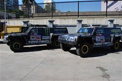 Kniha Dakar 2010 Napříč Jižní Amerikou přináší to nejlepší z Dakaru napříč kategoriemi.