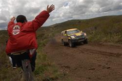Dakar 2010: Dušan Kunovský říká, že raději jezdí ze zajištěné obrany. Přesto dojel  pochroumaný