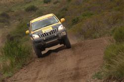 Dakar 2010: Marek Spáčil nalil poslední vodu raději do chladiče.