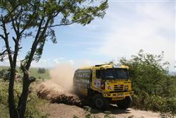 Dakar 2010: Po celonoční opravě přední nápravy a řízení musel Aleš Loprais ODSTOUPIT !!
