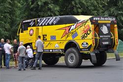 V úvodu Silk Way  se kamiony KM Racing potýkaly s problémy