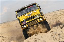 Zcela novou tváří KM Racingu byl na Silk Way Rally Polák Józef Cabala. Do týmu  zapadl.