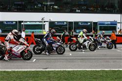 MS superbiků se po dvou závodech v zámoří opět vrátilo do Evropy. A Jakub Smrž má Pole position !