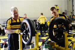 Dunlop bude exkluzivním dodavatelem pneu pro Moto3 a Moto2