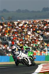Michaël Savary odstartuje do závodu v Magny Cours  po problémech z 22. pozice.