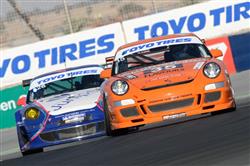 Vytrvalostní závody Toyo Tyres 24h series 2009 lákají  do Dubaje hvězdy, včetně našeho Janáka