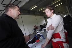 Tomáš Kašpárek v nedělním brněnském závodě D3 na „bedně“, jeho bratr Honza čtvrtý
