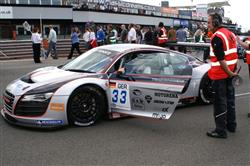 Martin Matzke jel v anglickém Silverstone  s A8 výborně, ale Jiří Návrátil se při své premiéře propadl