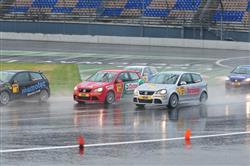 VW Polo Cup pokračuje : Tomáš Mičánek na Nürburgringu pokukuje po desítce
