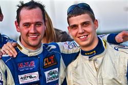 Miro Horňák s Christianem Malchárkem na Renaultu Clio RS v Mostě