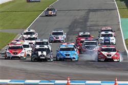 Petr Fulín nedělní  Eurocup na Oscherslebenu přes start z první řady  nedokončil.
