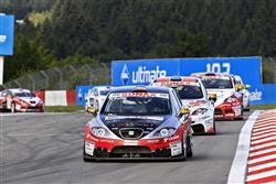 Petr Fulín dva závody před koncem průběžně druhý v poháru SEAT Leon Supercopa!