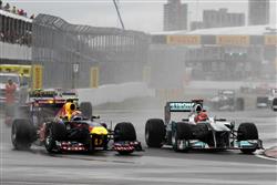 Nově korunovaný světový šampión Sebastian Vettel se dnes opět zapsal do historie F1