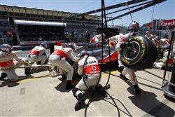V historickém prostředí autodromu Monza se dvěma volnými tréninky rozjela Velké cena Itálie
