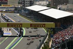 V posledním závodě sezóny F1 získal vítězství Mark Webber