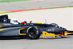 Richard Gonda (17) v premiéře ve World Series by Renault nezklamal