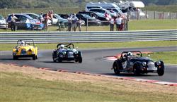 Michal Pavlík si přivezl z Británie pohár pro vítěze Morgan Challenge 2011