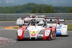 Premiérový ročník European R cupu sportovních vozů Radical zavítal do Mostu