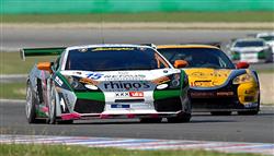 FIA GT3 v Brně : Erik Janiš zářil v prvním závodě velmi nabité třídy !!