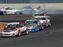 Mičánek junior a Hladík se v Carrera Cupu na Zandvoortu o něco zlepšili