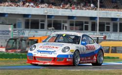 Carrera Cup na z  Lausitzringu: Lacko má další bod
