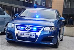 16 kousků nejrychlejších policejních Passatů vyrazilo  na české dálnice honit  hříšníky !!